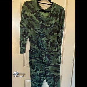 Express Jumpsuit, size SM, comfy/casual!